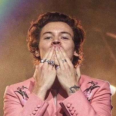 Jack Dylan Grazer as Harry Styles, a thread;