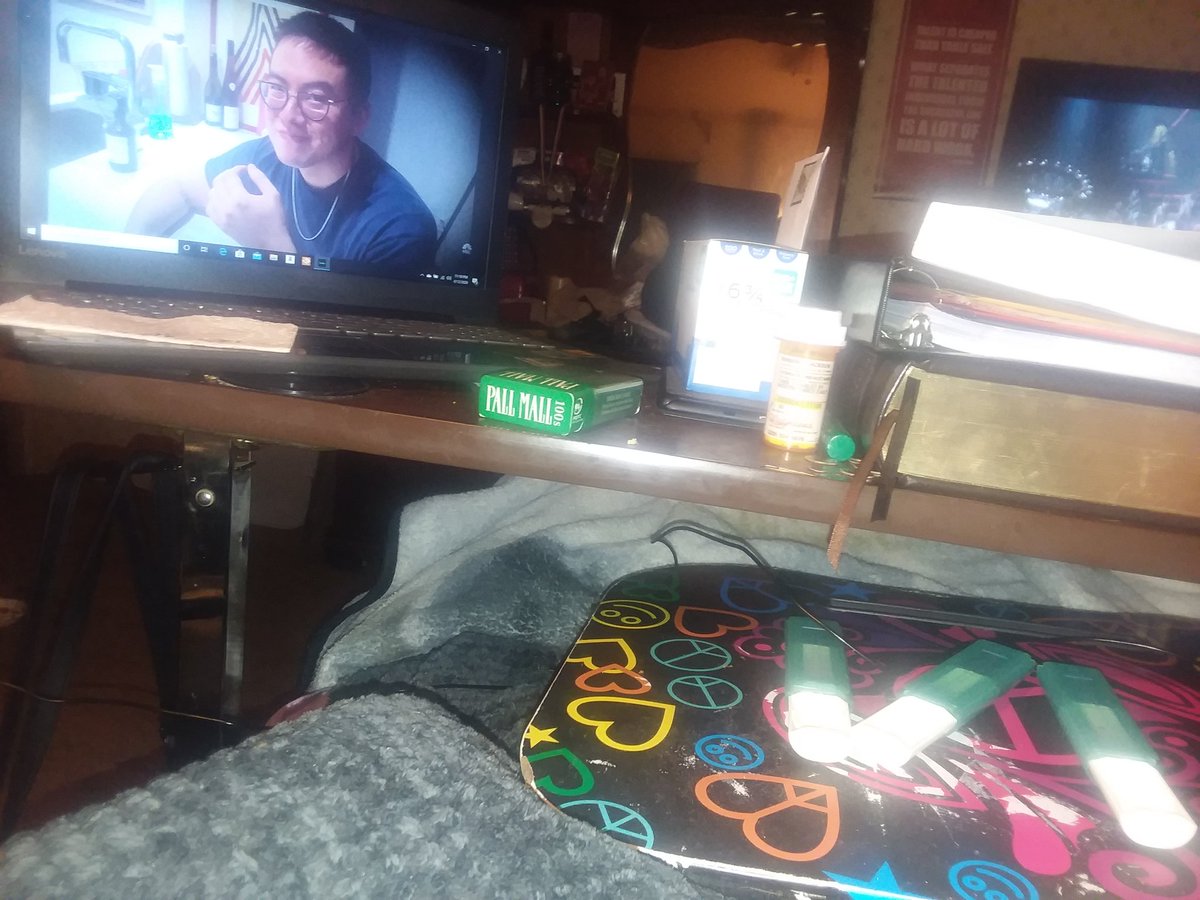 writerkdstorm's tweet photo. My working area when I am in too much pain to get in my wheelchair๐ We call it my working bed๐ #WritingCommunity #writers @Medium #AloneTogether #disabled #StayAtHome #GeorgiaWriter https://t.co/FZnGuu34HT