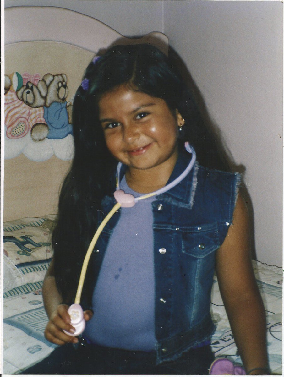 Desde los 4 años siempre quise ser médico, finalmente lo logre, pero el sueño de la infancia se convirtió en una pesadilla. Amo mi profesión, pero cada día es más difícil ejercerla en un país donde no hay garantías de nada, donde te obligan al suicido y después te tildan de héroe