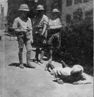 Soldiers of 25th London enforcing the 'Crawling Order' in Amritsar, Apr 1919.Buildup to  #JallianwalaBagh massacre