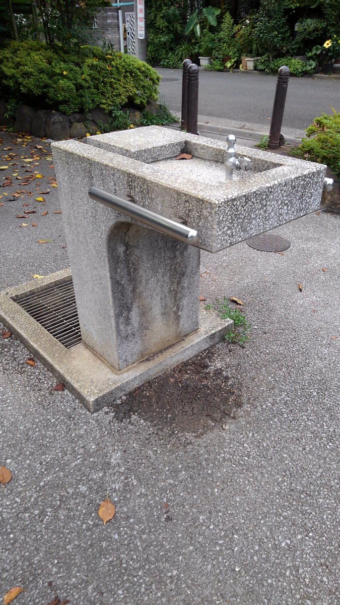 hitomi_yamamot's tweet photo. 【＃水の安全】
＃普天間基地　の泡消火剤がツイッターに。
多摩地域では今年　＃PFOS 　＃PFOR　検出されたことが報道され、武蔵野市も深井戸の　＃水質　を検査した。
この原因は　＃米軍基地　にあるのではないか？問い合わせが必要ではないか？と2月27日　＃一般質問　で訴えた。調査が必要では。 https://t.co/oTXEd0BRNS