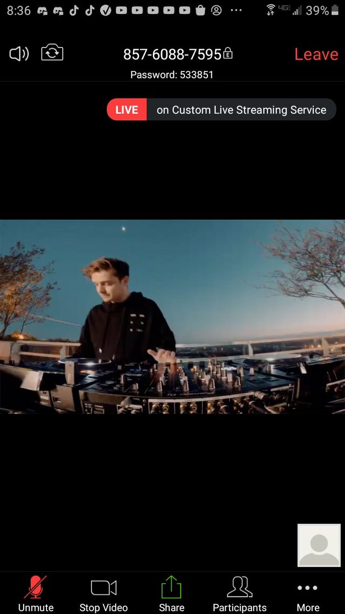 EditorGuyPerson's tweet photo. @BryantEslava @MartinGarrix 
This was fun as hell please dm me bryant we need to talk https://t.co/RP0FXINelb