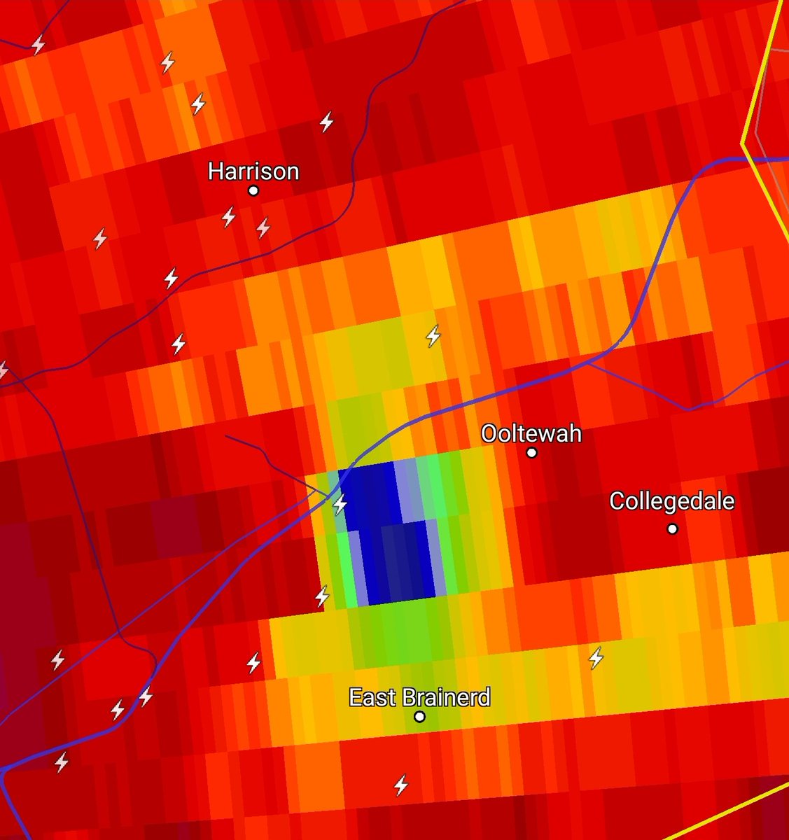 weatherbryan's tweet photo. The large tornado in SE Chattanooga, TN touched down over or very close to Hamilton Place Mall.  An area loaded with shops and restaurants.  There are also several neighborhoods in the area.

I fear the damage in this area might be quite severe. https://t.co/yZSy1zJ3kW
