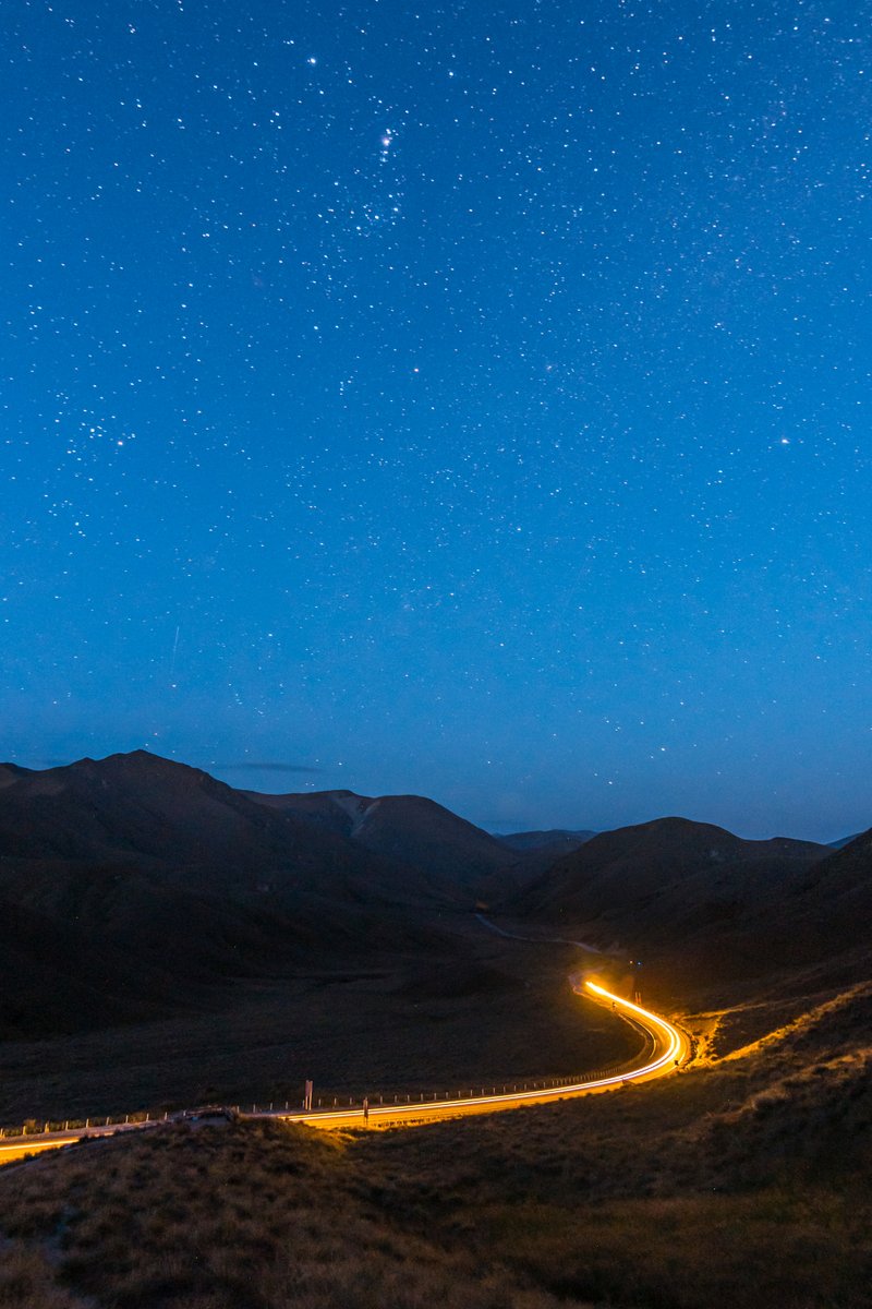 Back down south & the Lindis Pass (971m) between Central Otago & the mighty Mackenzie country in the middle of the South Island, Aotearoa, is a favourite for photographers & painters alike.This  #BitsOfNewZealand is the highest pass in the South. Lends itself to night pics too