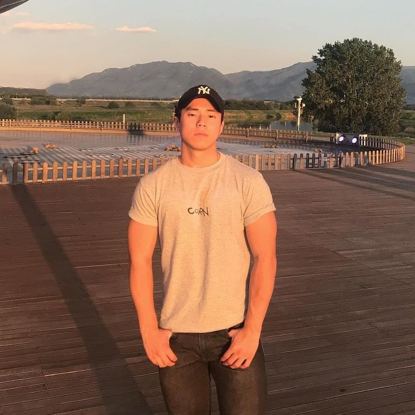 AkoSiPabloCruz's tweet photo. The power of thicc asian men. 🙏🏼 https://t.co/XnBiL3qF9B