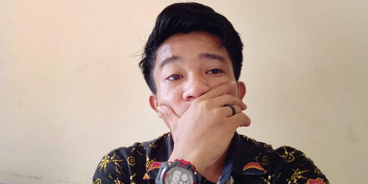 Ebit_Saputraa's tweet photo. "Ora Kabeh Kata Bisa mewakili Rasa"
#SeninAmbyar
#kecapbango https://t.co/td0HxnWq4Y