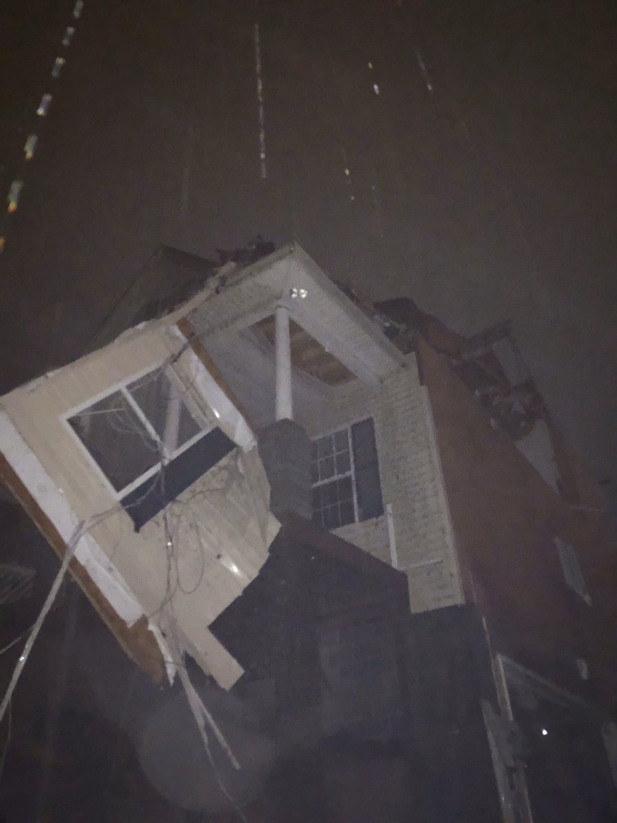 HughesRosana's tweet photo. These are photos from a friend who lives in the Standifer Gap Road area. https://t.co/Jak8OwnCIY