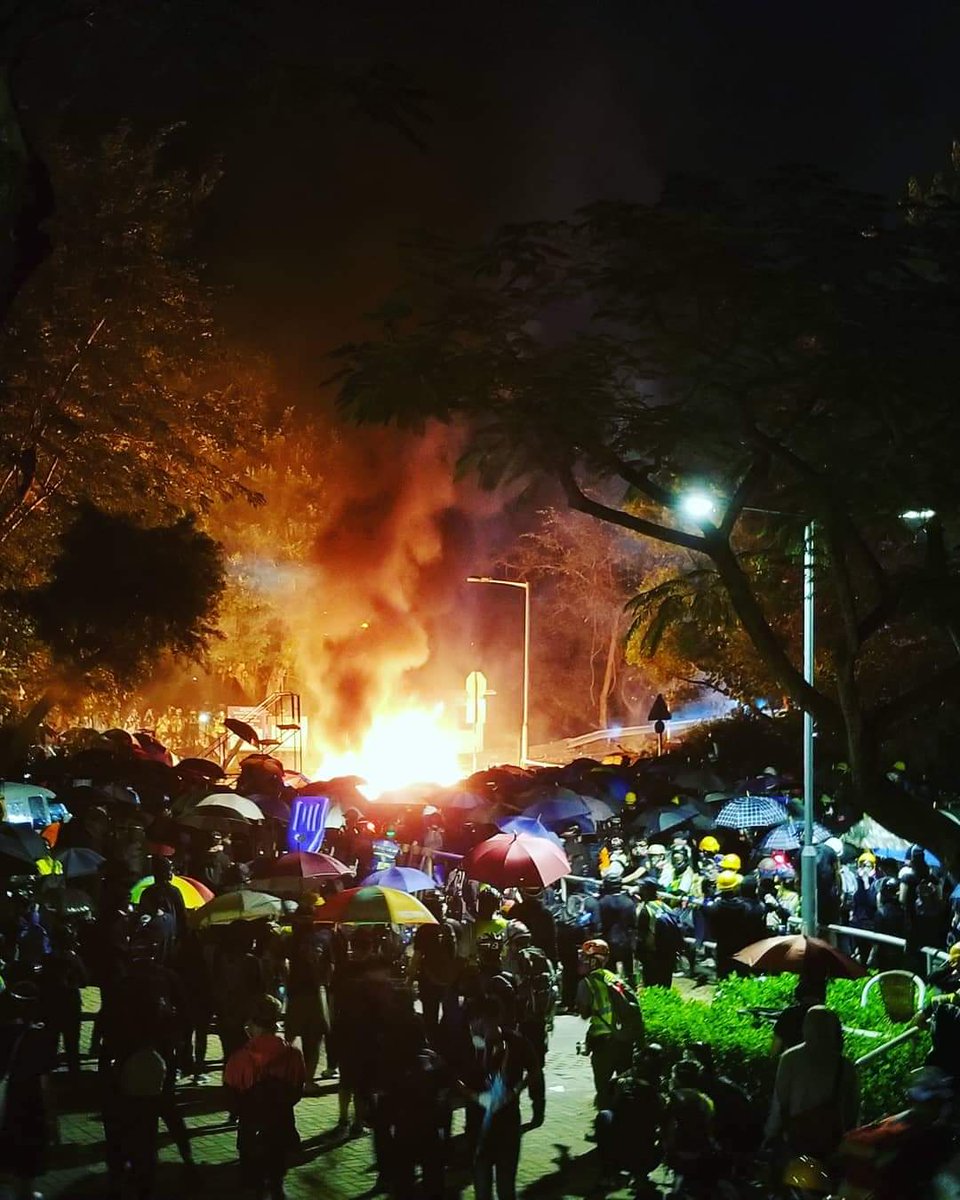 ThePeopleHK's tweet photo. Still remember? 
5 months before in CUHK. 
The night we all can't sleep. 

#CUHK #二號橋 https://t.co/tV8FIyMsX8