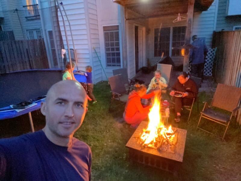 theFATslayerCOM's tweet photo. Enjoying evening outside campfire in my backyard with my family.

Stay strong!

Keep living and life is good ;-)))

#coronavirus  # #weightloss  #healthyeating #weightlossjourney #healthylifestyle #nutrition #health https://t.co/gqOAvTbRNp