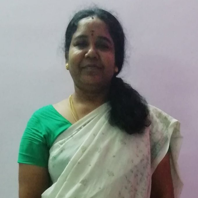 Raja14132884's tweet photo. Enga amma eppadi iruka https://t.co/jrHvEWI3TZ