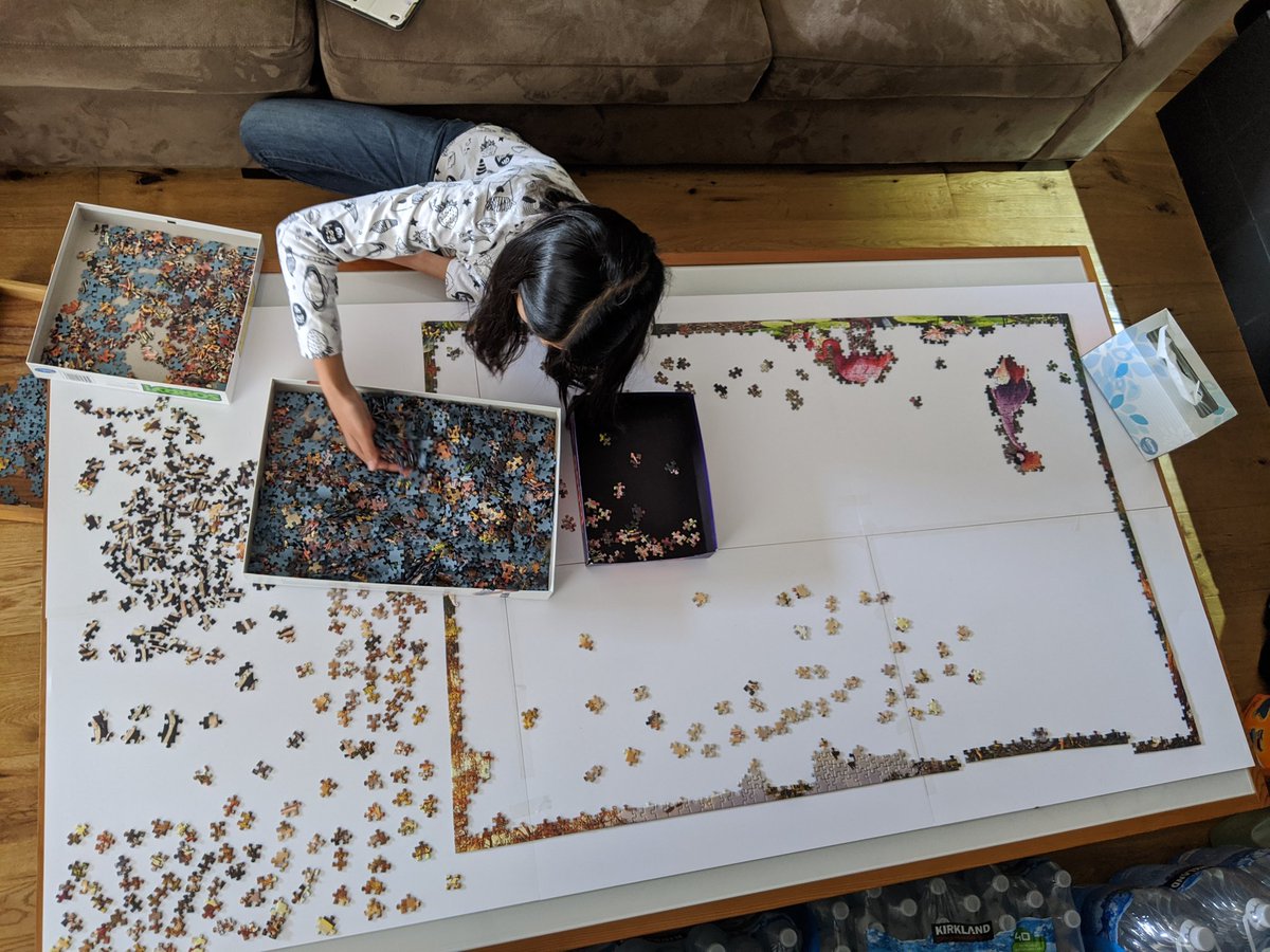 philip_shie's tweet photo. Isabelle: "Daddy, will you help me?" #3000piece #jigsawpuzzle #presbyopiaisnotfun #thiswilltakeawhile https://t.co/rCCBibu7Qa