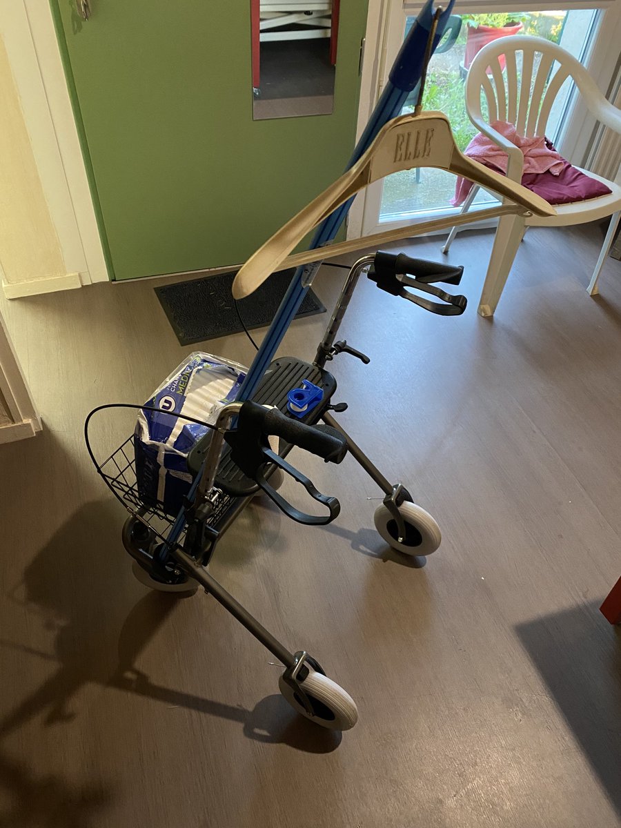 math533's tweet image. Pied à perfusion mobile fait maison 🏠