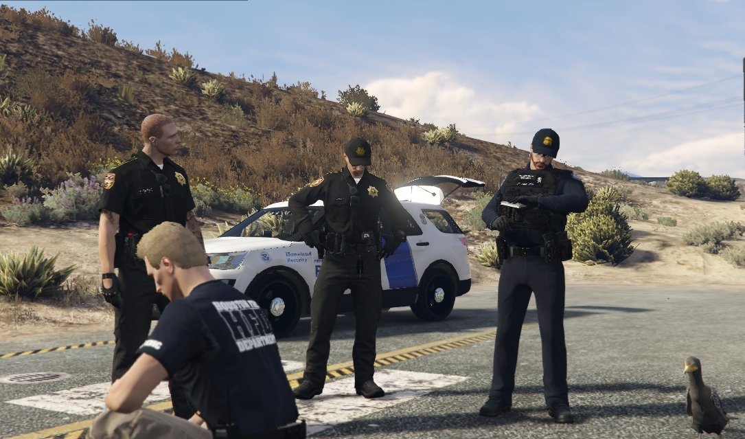 HRPC_fivem's tweet photo. Today, the Houston Fire Department & Harris County Sheriff's Office were joined together for a code enforcement violation. Together, they kept the peace!
#FiveM #GTAroleplay #GrandTheftAuto #GTAV #GTApolice #GTAcops https://t.co/CT69wKlXwF