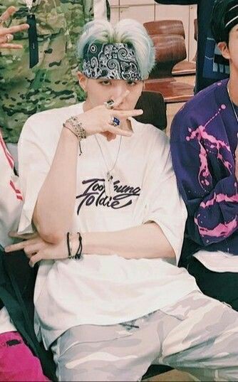Min Yoongi in bandanas : a thread