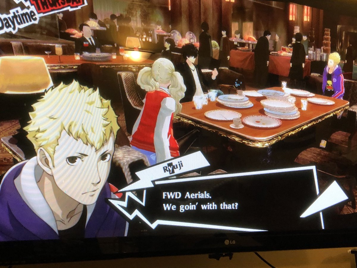 Tomahawk4948's tweet photo. >Very serious conversation
>our beginning starts playing
>hey isn’t that the endcard music Alpharad uses?

I couldn’t help myself. #persona5theroyal #P5R #ForwardAerial https://t.co/xg6JgWNibp