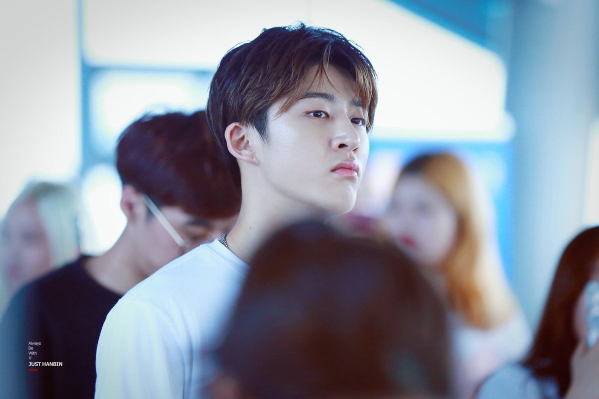 hourlyhanbin's tweet photo. https://t.co/4KUQNIp10o