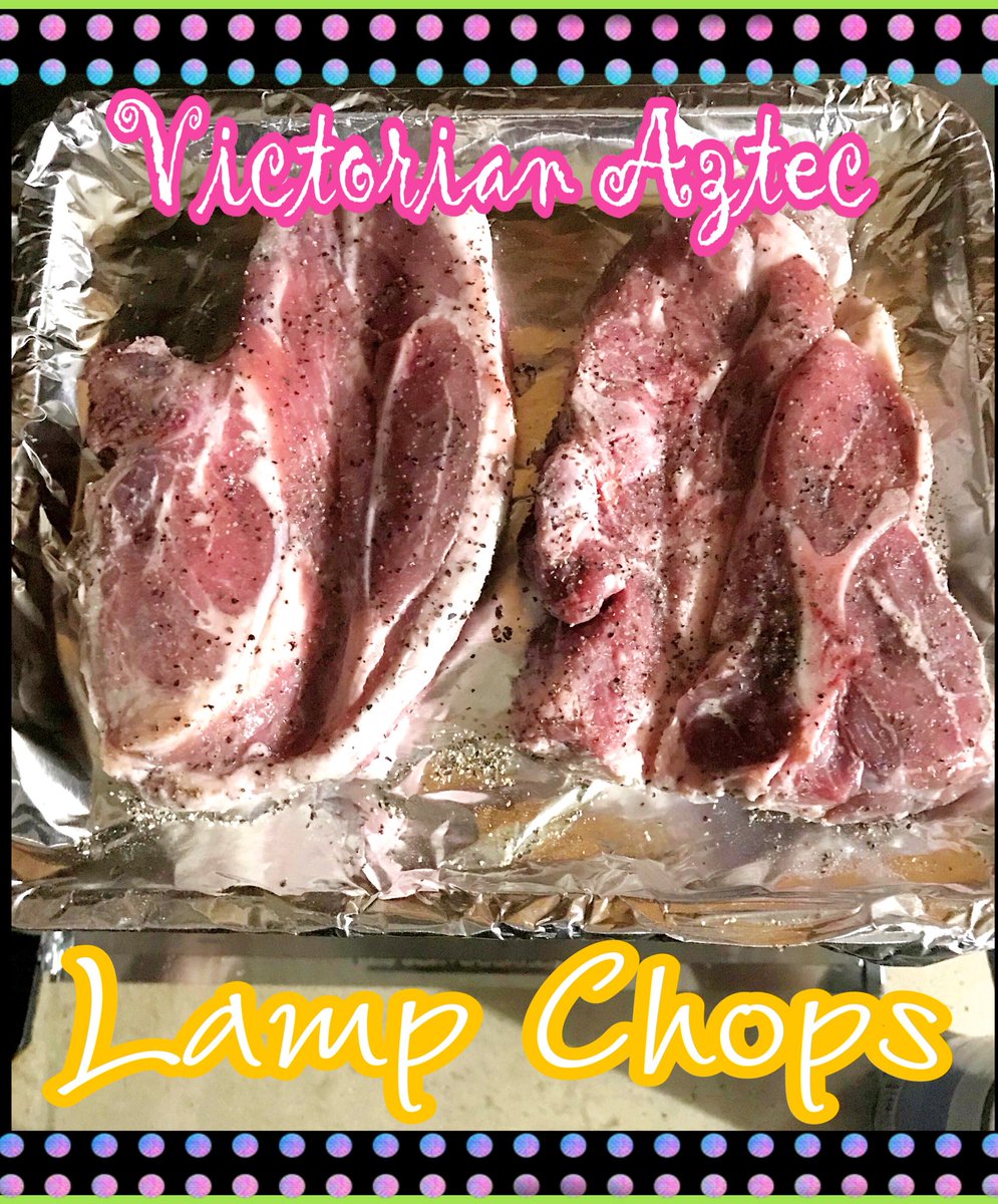 ReaderGalore's tweet image. Actually guessing with the Settings 🤷🏼‍♀️ lmfao #LampChops Tacos 
Late #Dinner 
#TeamCalorieBudget
