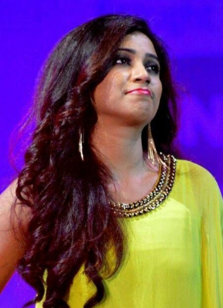 hRutikaVare's tweet photo. @StarPlus.......#MusicKaMahaMuqabala
@SonyTV........#idianidol2013 / #Xfactor2011
@ZeeTV.......#Saregama1999
In mein see kuch toh Re-telecast kar do..... ๐
@shreyaghoshal https://t.co/H1twShleuz