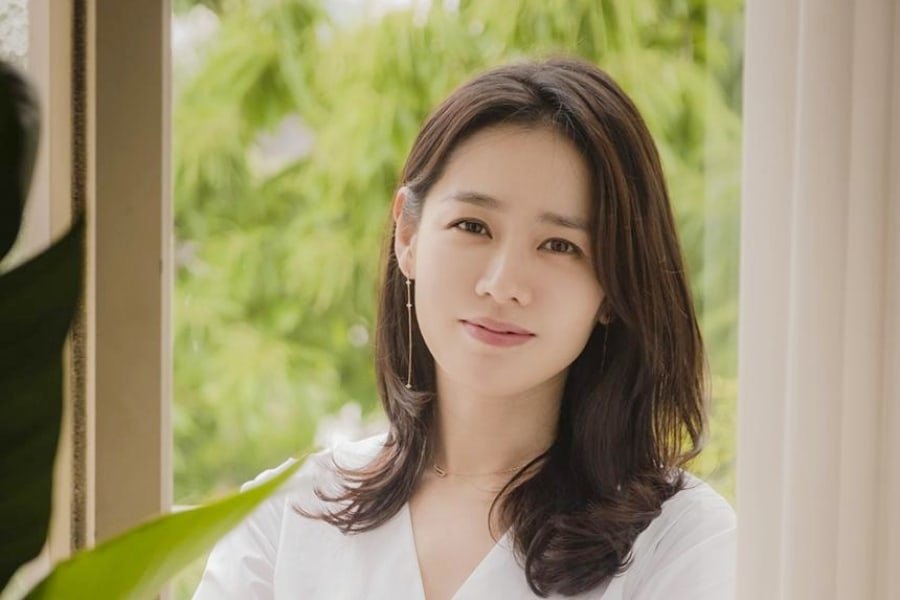 who is your favorite female actress lead? and what is your favorite drama that they have portrayed? song hye kyo, son ye jin, park shin hye or park min young?