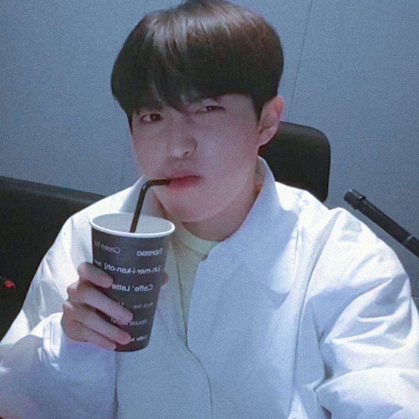 sugar_1L's tweet photo. #kimjaehwan #김재환 https://t.co/Q3NL48A8xP