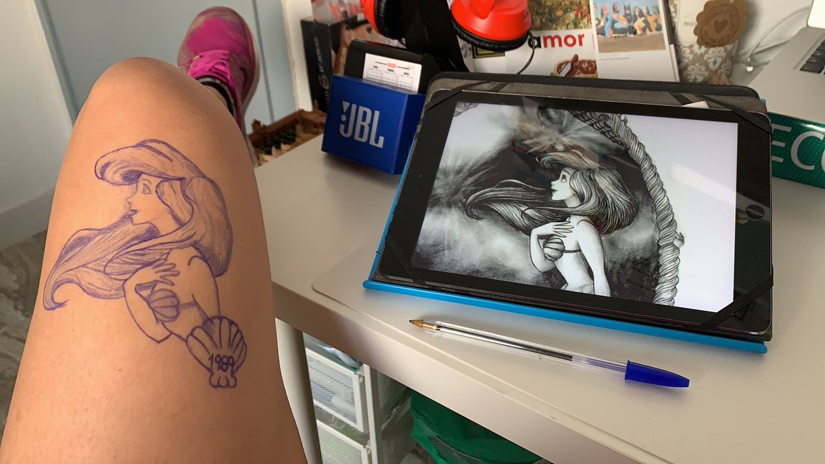 Ishavitt's tweet photo. mas dias de cuarentena y me hago la pelicula entera en la pierna a boli #BIC 🤦🏻‍♀️ #TheLitleMermaid #LaSirenita #Ariel @DisneySpain https://t.co/h8Y6PhoF0I