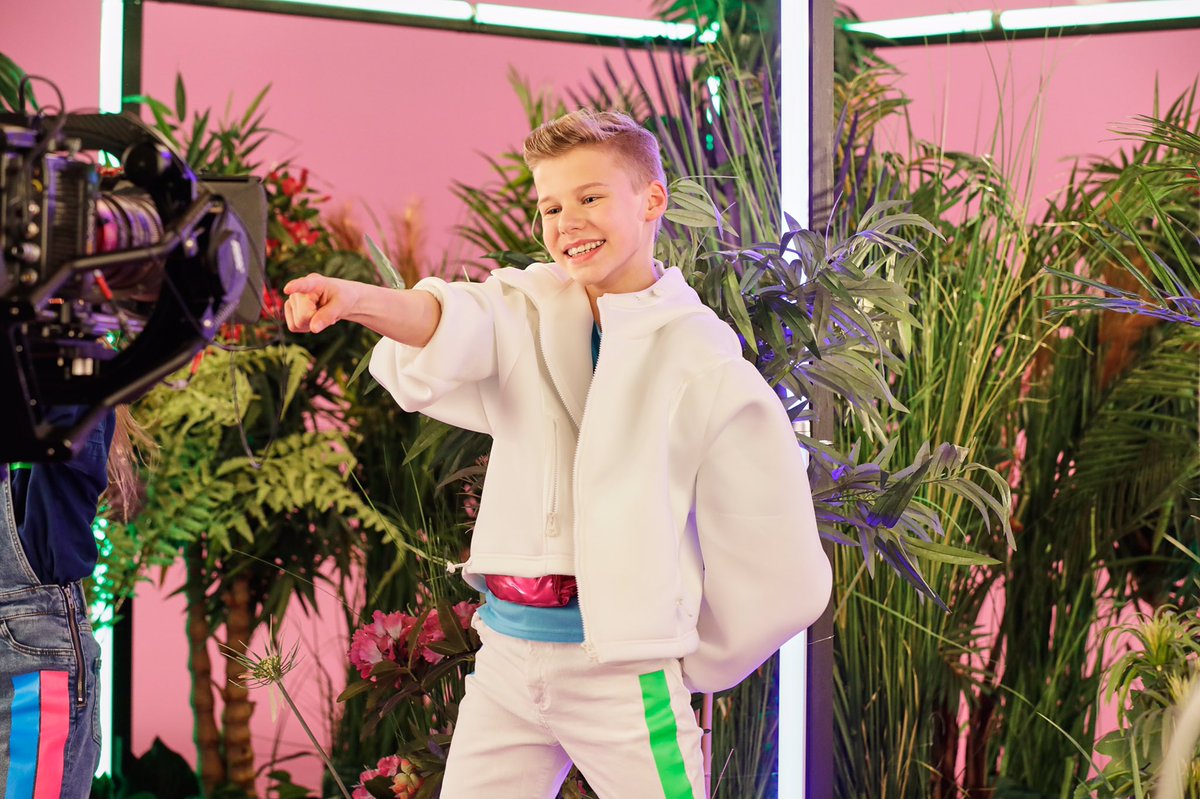 🎶Es ist Musik-Montag! Dreht die Musik auf und tanz zu unserem neuesten Album #KIDZBOPPartyPlaylist! 🥳🕺#KIDZBOPGermany #KIDZBOP #PartyPlaylist #stayhome
