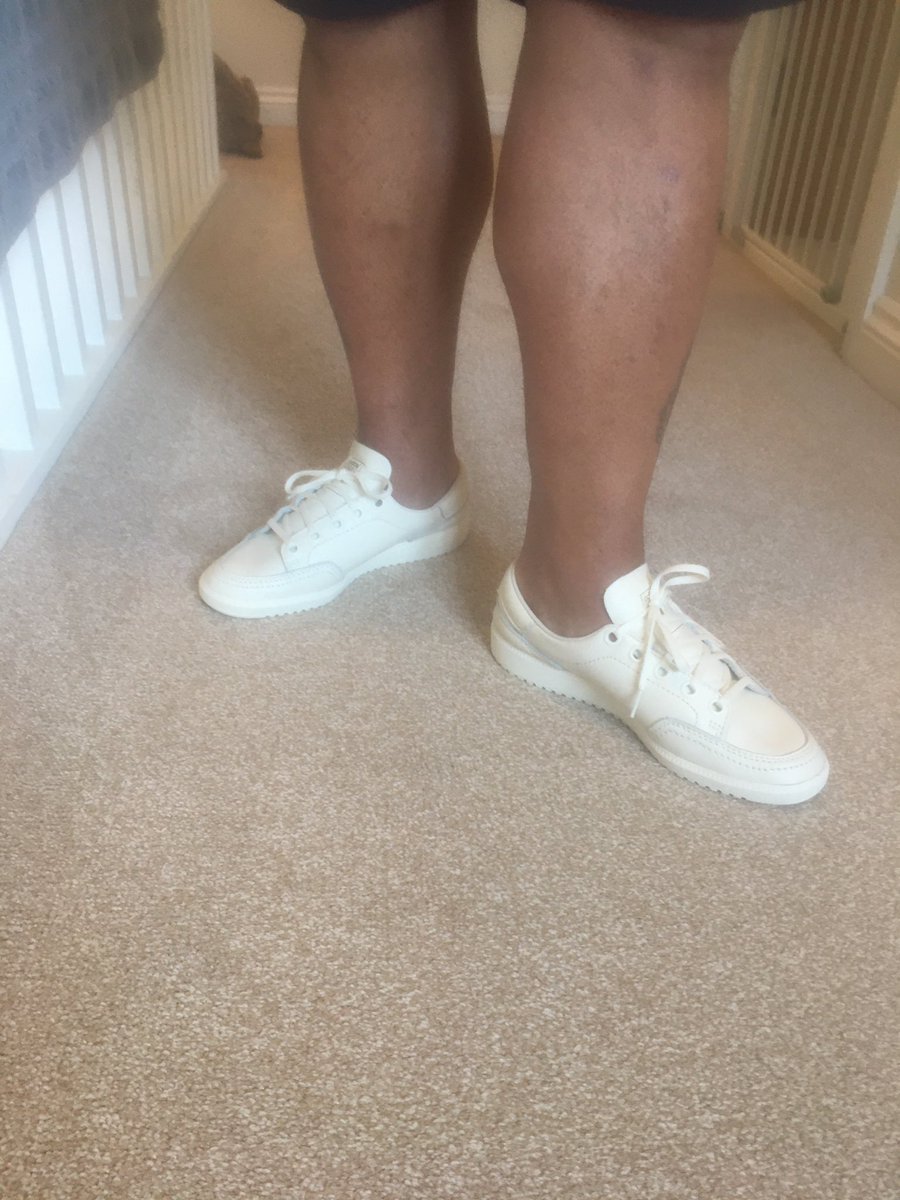 mightybuffalo74's tweet photo. For todayโs viewing pleasure and two big shout outs first to @BarneyBrazil for convincing me to get them, theyโre great and @Neilwright1971 for looking after me๐ @RetroSolesUK @DeadstockUtopia @man_savings @cjgreen27190 @ADIDASHULL @YorksAdiFan @casuallyadidas #Garwen https://t.co/TeKrpihBOv