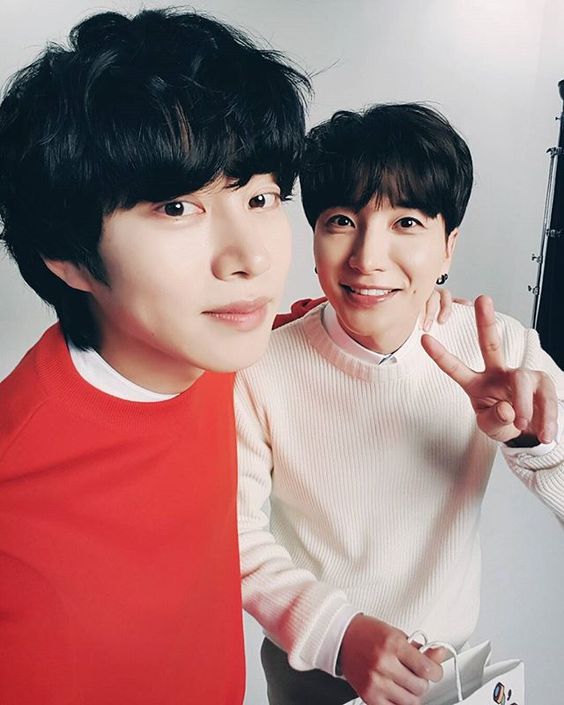 I DONT KNOW ABOUT U BUT I REALLY WANT A TEUKCHUL MOMENT RIGHT NOWSO LEETEUK AND HEECHUL?????? WHAT& #39;S THE PLAN??? KJSKJSKJKD