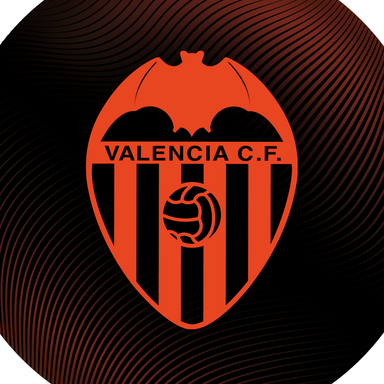 AjuntamentVLC's tweet photo. 🎽 El @valenciacf i el @LevanteUD han donat a @FDMValencia lots amb roba esportiva perquè es posen a disposició de les 120 persones sense sostre que durant esta crisi sanitària per la #COVID19 estan sent acollides al Complex Cultural-Esportiu de la Petxina. Moltes gràcies! 👏🏻👏🏻 https://t.co/joSxiLpC1n