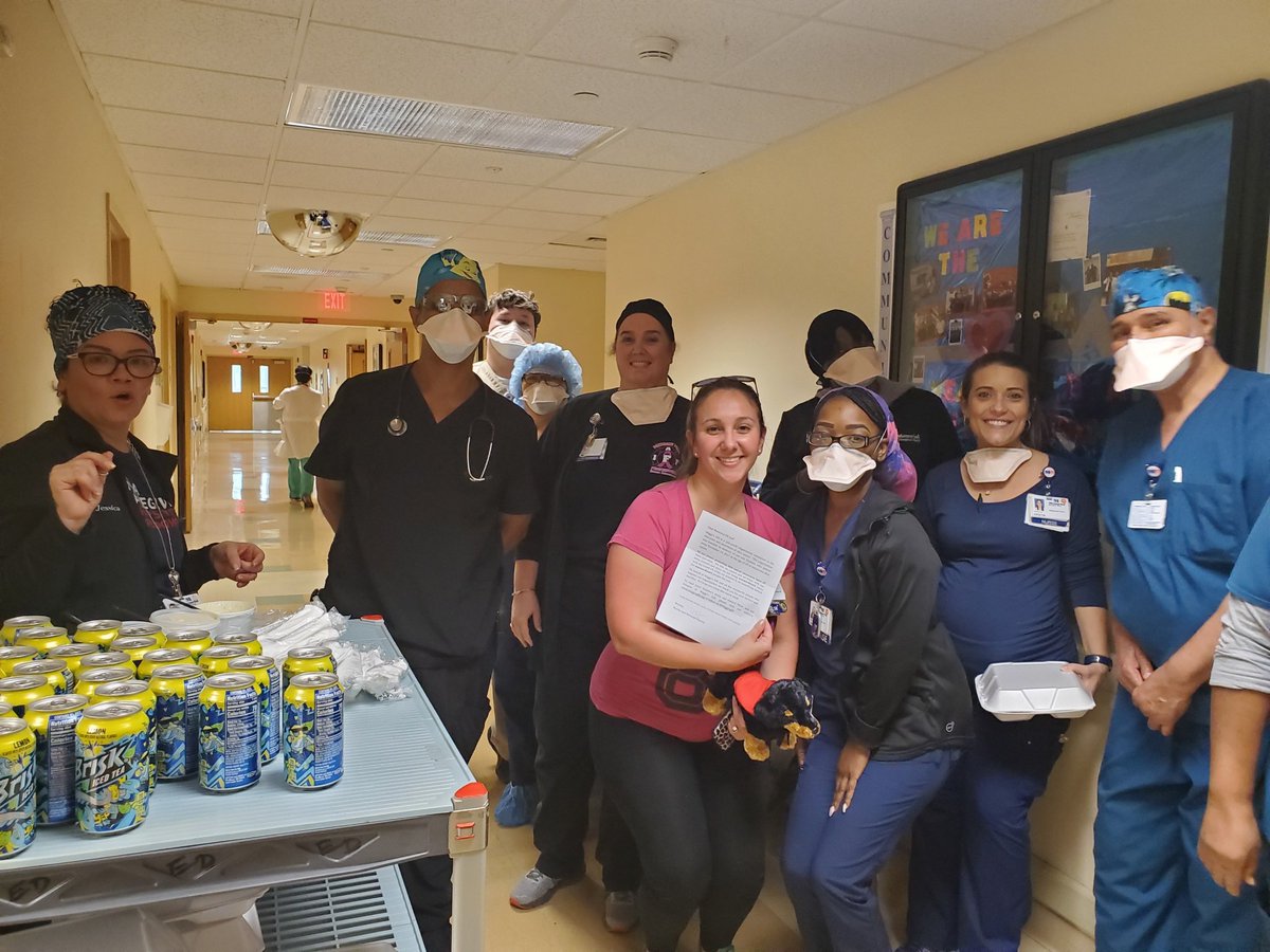 Miggys_Gift's tweet photo. Miggy’s Gift delivers Easter Lunch to Memorial West ER in Pembroke Pines, Florida. We thank them for their service and sacrifice!
#remembermiggy
#juststayhome https://t.co/evPVbKLJBJ