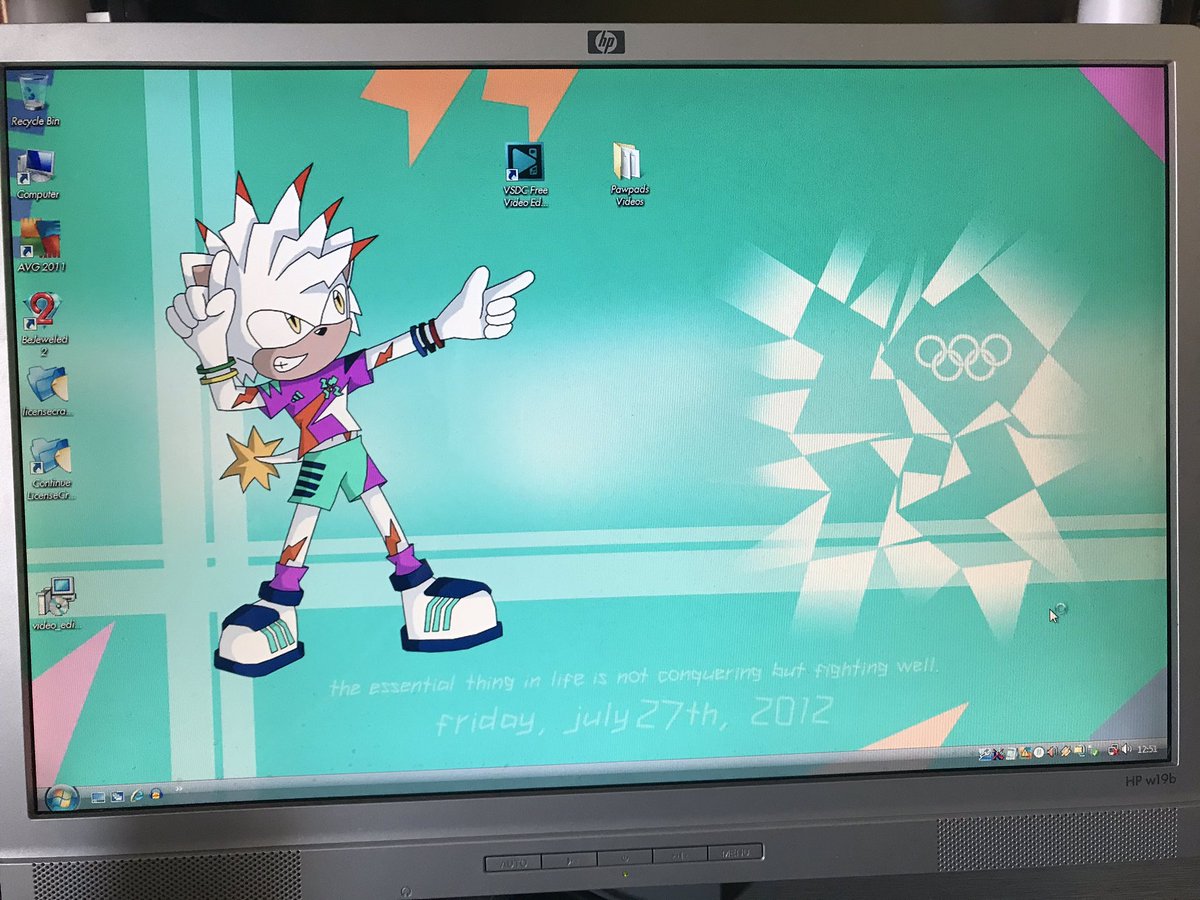 Desktop dates from back when I drew Sonic fan characters. I made one based around the London Olympics cos why not. :V