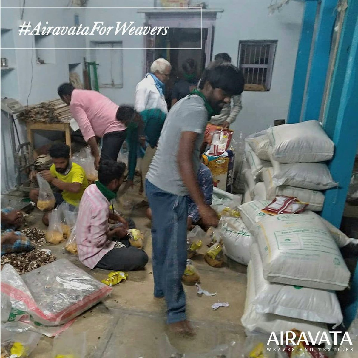 AiravataLife's tweet photo. Getting ready for distribution. With the assistance of local weavers, packing of rations, groceries and other essentials for weaver families underway.#AiravataForWeavers 
#puttapaka #yadadribhuvanagiri #ikat #telanganaweaves #supportingweavers #telangana #hyderabad #FightCovid19 https://t.co/nT2EyfYqey