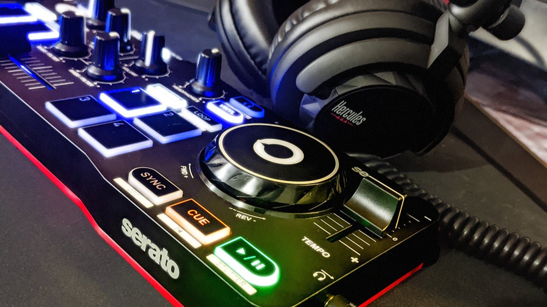 herculesaudio's tweet photo. DJControl Starlight + @Serato 🔊🎧
The perfect "mix" for a day like today. 🌞 
#HerculesMixAtHome

Get #Serato Pro free when you grab the DJ Starter Kit at Walmart this weekend ▶ https://t.co/vmgsGQ0pG5 https://t.co/ScsPr08VVI