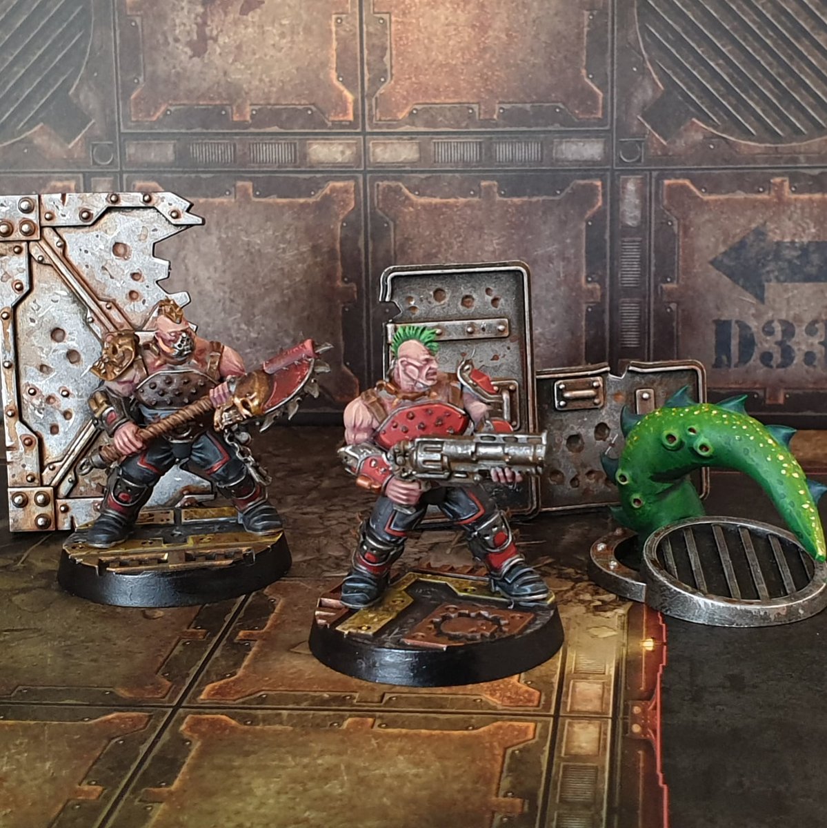 scrotrot81's tweet photo. #Isolationhammer continues with some work on my goliath and some barricades #warmongers #miniaturemonday #paintingwarhammer #warhammercommunity https://t.co/7bkvF4RSP2