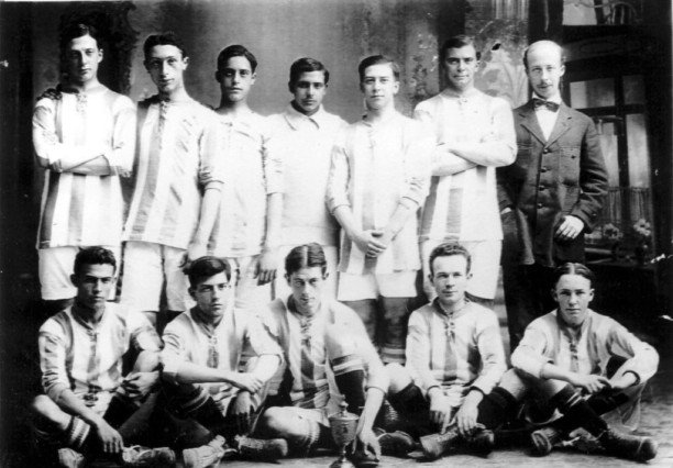 After the turn of the century, Recreativo won three Andalusian regional cups, and became the first Spanish side to beat a Portuguese club, Sporting Club The club spent one season in the Segunda division in 1940, but did not return until 1957  #LLL