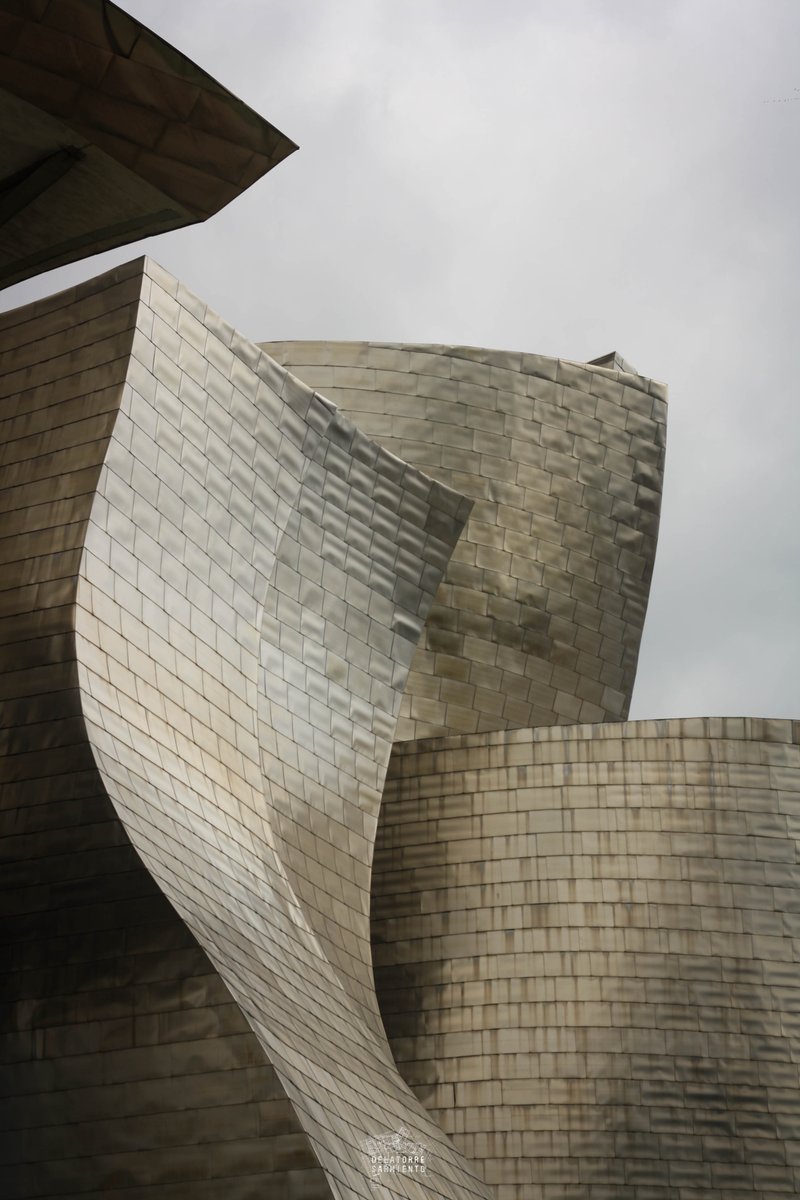 delatorresarm's tweet photo. Siempre es buen momento para volver al #guggenheimbilbao #arquitectura #Bilbao https://t.co/kosXMCrYc7