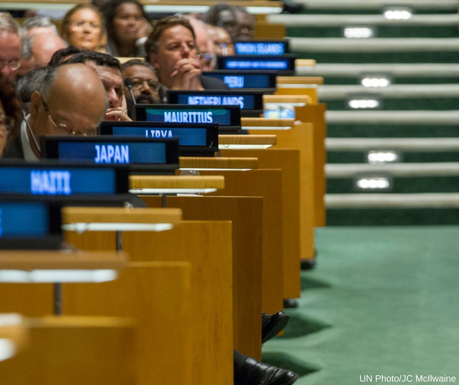 UNLibrary's tweet photo. How are member states seated in the @UN General Assembly? https://t.co/VhGDv2JVUH #AskDag #UNGA https://t.co/RpPgBDPgNN