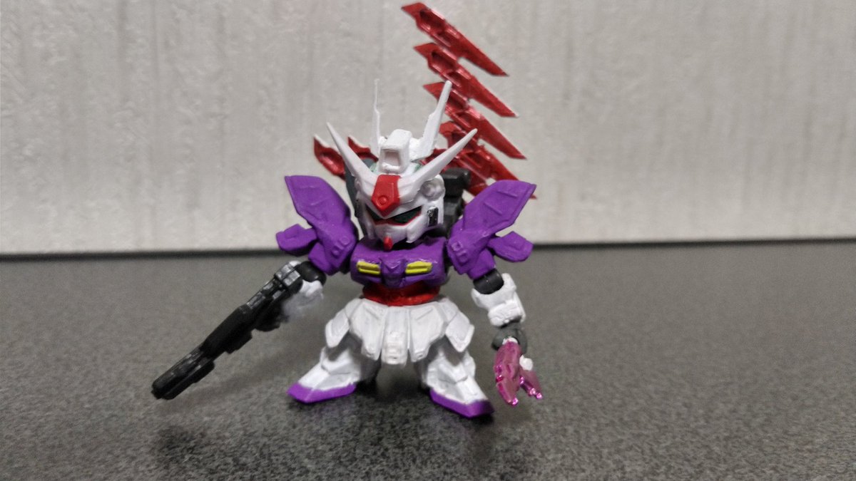 自由人 ガシャポン戦士 今回はガシャポン戦士 のパーツでムーンガンダムぽい機体を作りました サイコプレートはアンサンブルのオーライザーのパーツですが ただ今の自分ならもしコンバージがガシャポン戦士 よりも先にムーンガンダムを出したらガシャポン