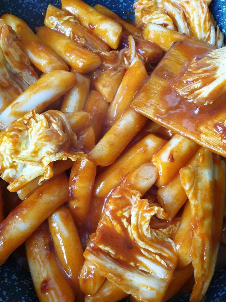 Thread Korean Food : Street food Les fameux Tteokbokki C& #39;est très epicé quand même faites attention