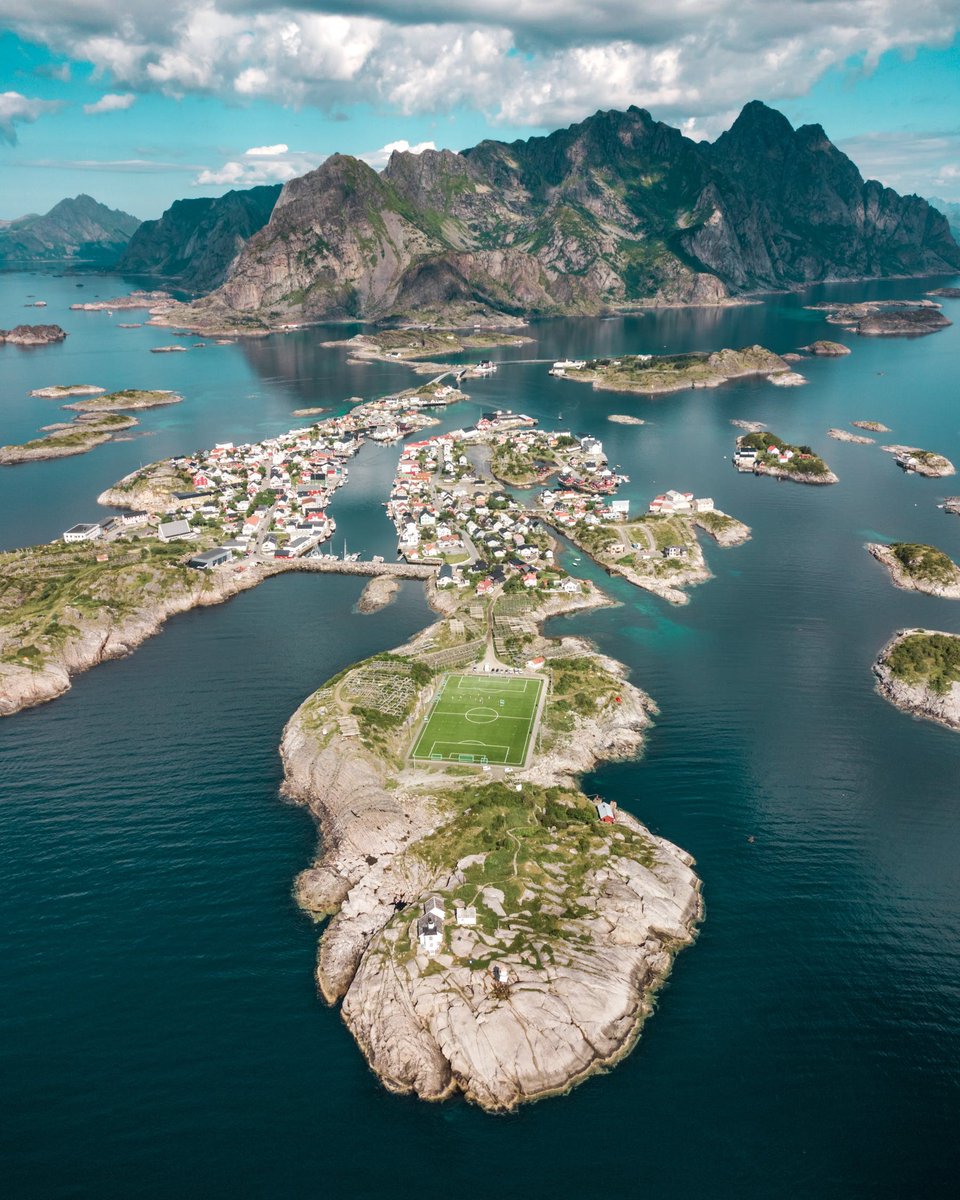 Henningsvær Idrettslag Stadion Noruega.Club: Henningsvær ILCapacidad: -.