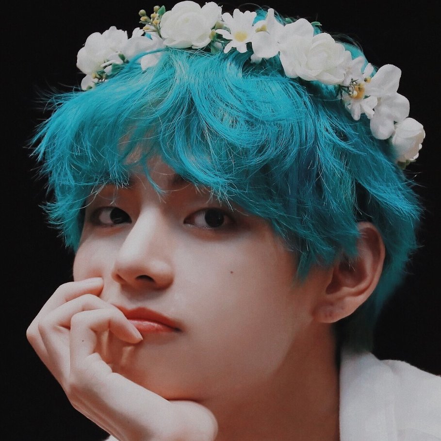 Taehyung as Vincent Van Gogh’s flowers: a much needed thread