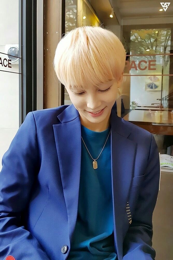 these are not my pictures or edits ! i made this thread purely for the sake of bf jeonghan