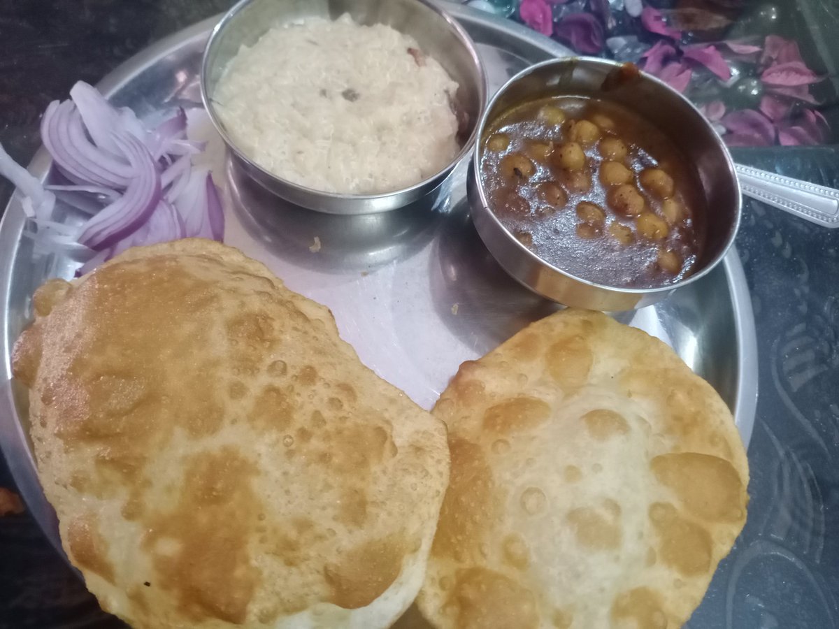 Vaisakhi celebration at home with  delicious food Chole bhature and kheer 😋
#Vaisakhi2020
#Vaisakhi
#VaisakhiAtHome
