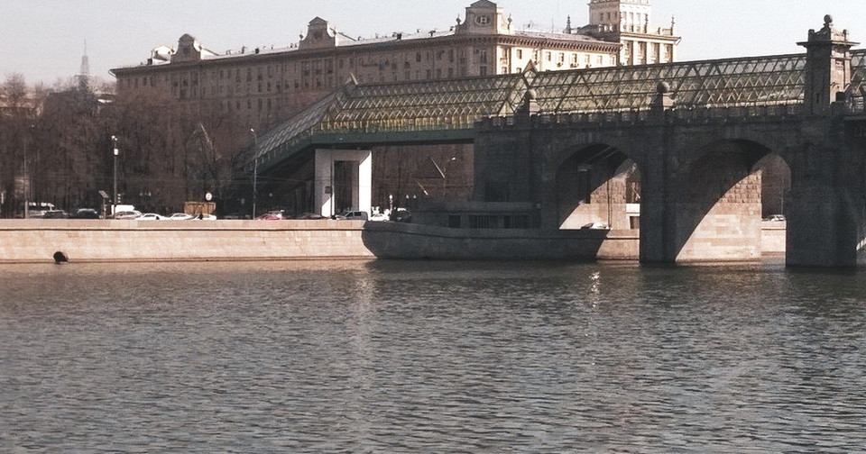 RaminNasibov's tweet photo. when a shadow looks like a ship https://t.co/3ps95KVG1P