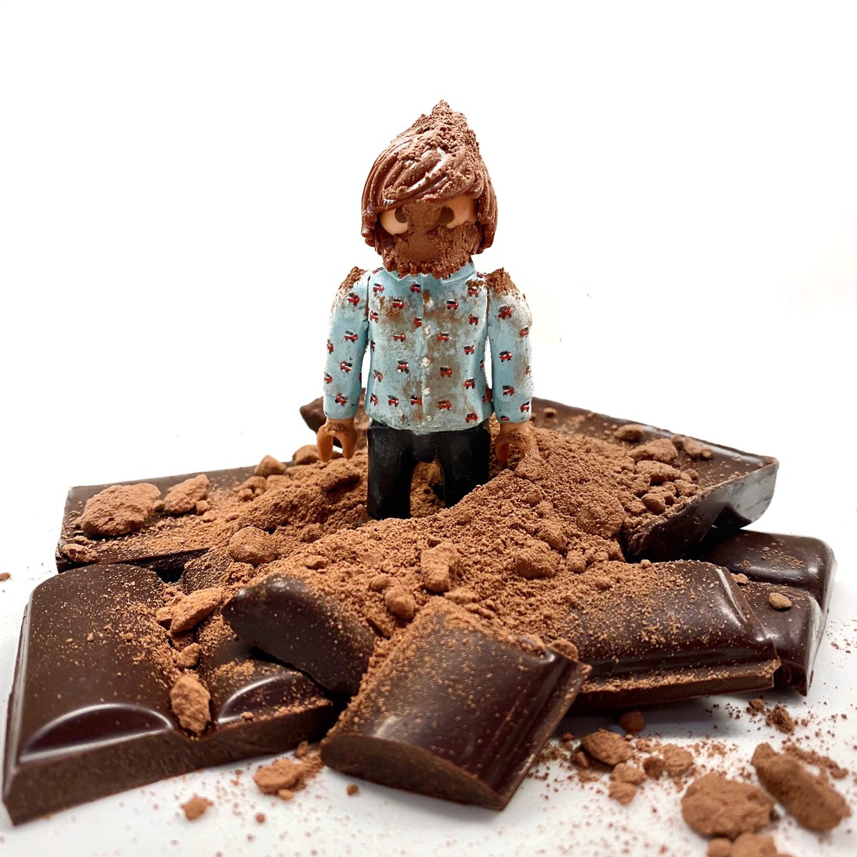 ClipsterBCN's tweet photo. SELFMONA INDOOR 😅🏠🍫
#Xocotherapy

#monadepasqua #mona2020 #xoco #bondia #quedatacasa https://t.co/2qP4a5y527