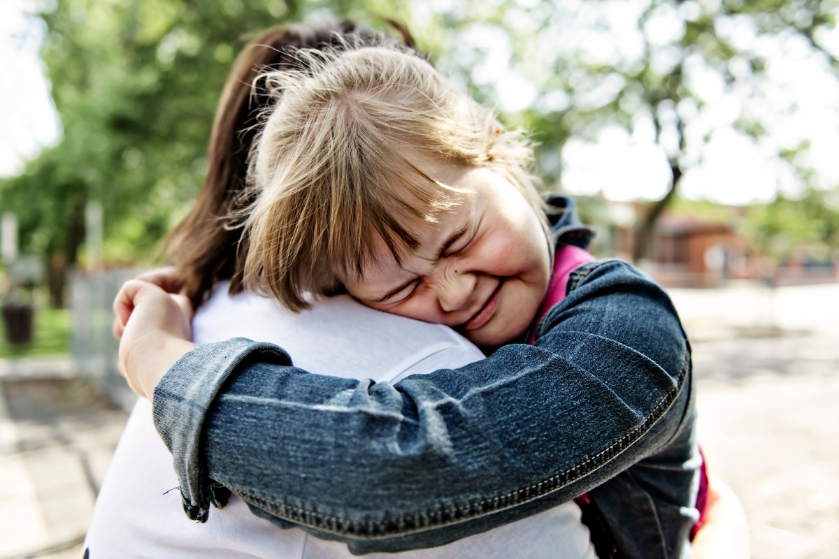 Woont je kind tijdens #corona thuis en vind je dat confronterend? Of kun jij niet op bezoek bij je familielid met #verstandelijkebeperking? Bij Sophi vind je veel info en elke dag tussen 9 en 21 uur een luisterend oor. Zonder voorwaarden👉 sophi-online.nl 
#kindzorg #ikz