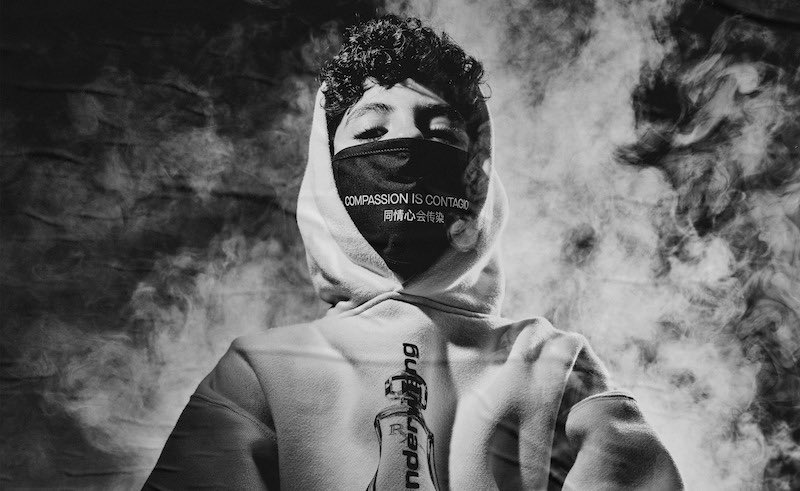 TAKminds's tweet photo. The campaign consists of a video and a photo series with people of diverse backgrounds wearing masks emblazoned with “Compassion Is Contagious”.
#compassioniscontagious #inthistogether #COVID #CoronaVirus #UAE #TAKminds @sukounism https://t.co/VuBMGXRbwT