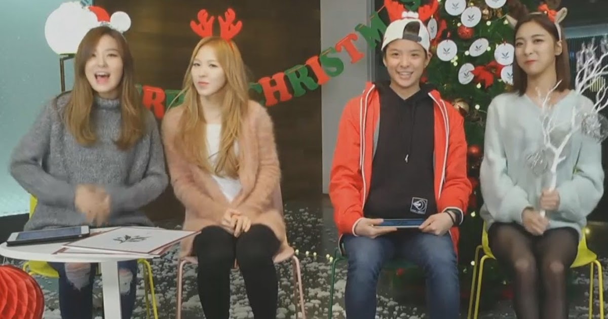 15. F(x) Amber and Luna's Merry Winter Garden with Red Velvet Seulgi and Wendy