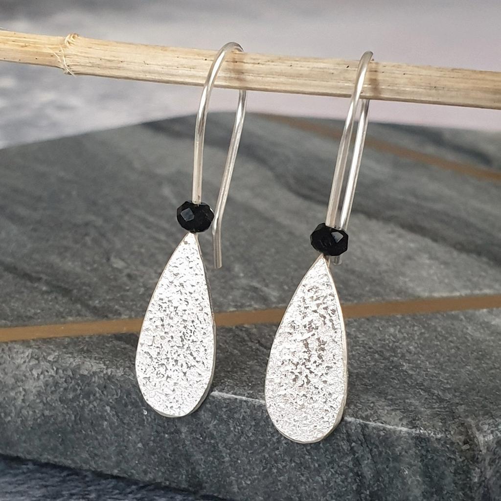 BotanicalJewelD's tweet photo. ❤Enjoy your bank holiday Monday❤
I'm still making jewellery to order, available to post direct to friends and family

Stay safe all ❤ Use BHMON15 to receive 15% off your total order❤

https://t.co/lpOpZuoL7H

#Shropshire #handmade #handmadejewellery #jewellery #madewithlove https://t.co/iwCP1eNtrn