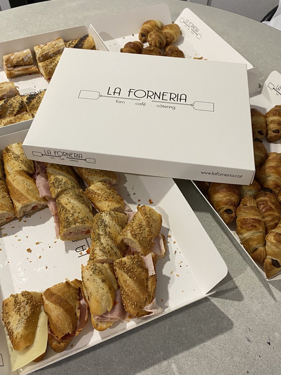 bethella36's tweet photo. Los profesionales de la #ucimar os damos las gracias por este delicioso desayuno😋😋 https://t.co/vLEZ2EzdSz